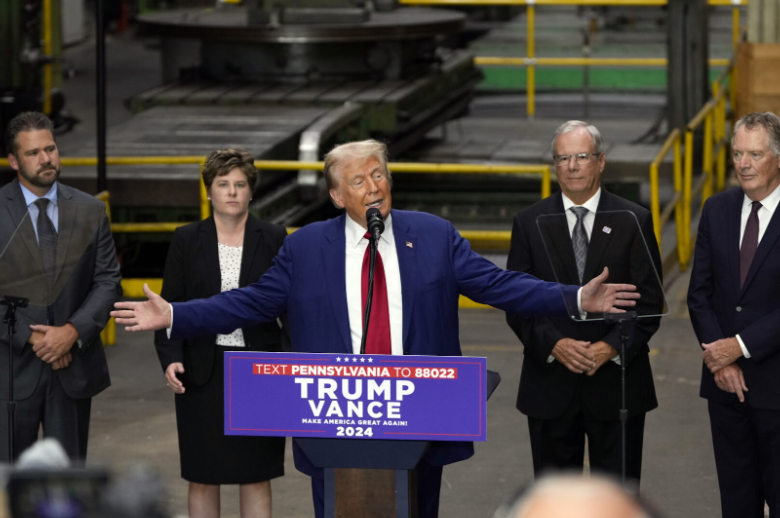 Donald Trump Campaigns in York PA